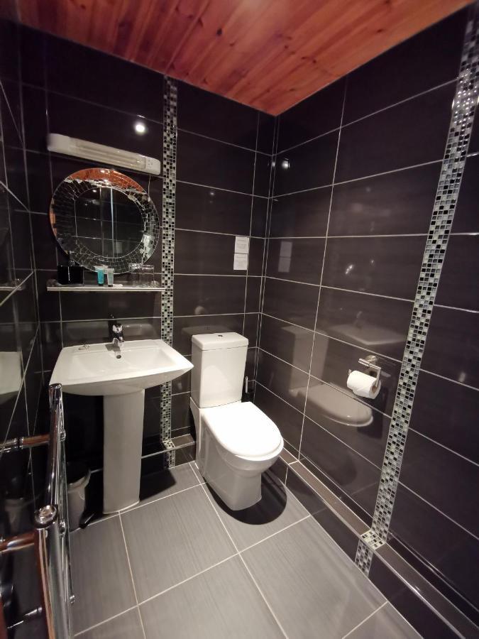 St Ronan'S Hotel Innerleithen Eksteriør billede