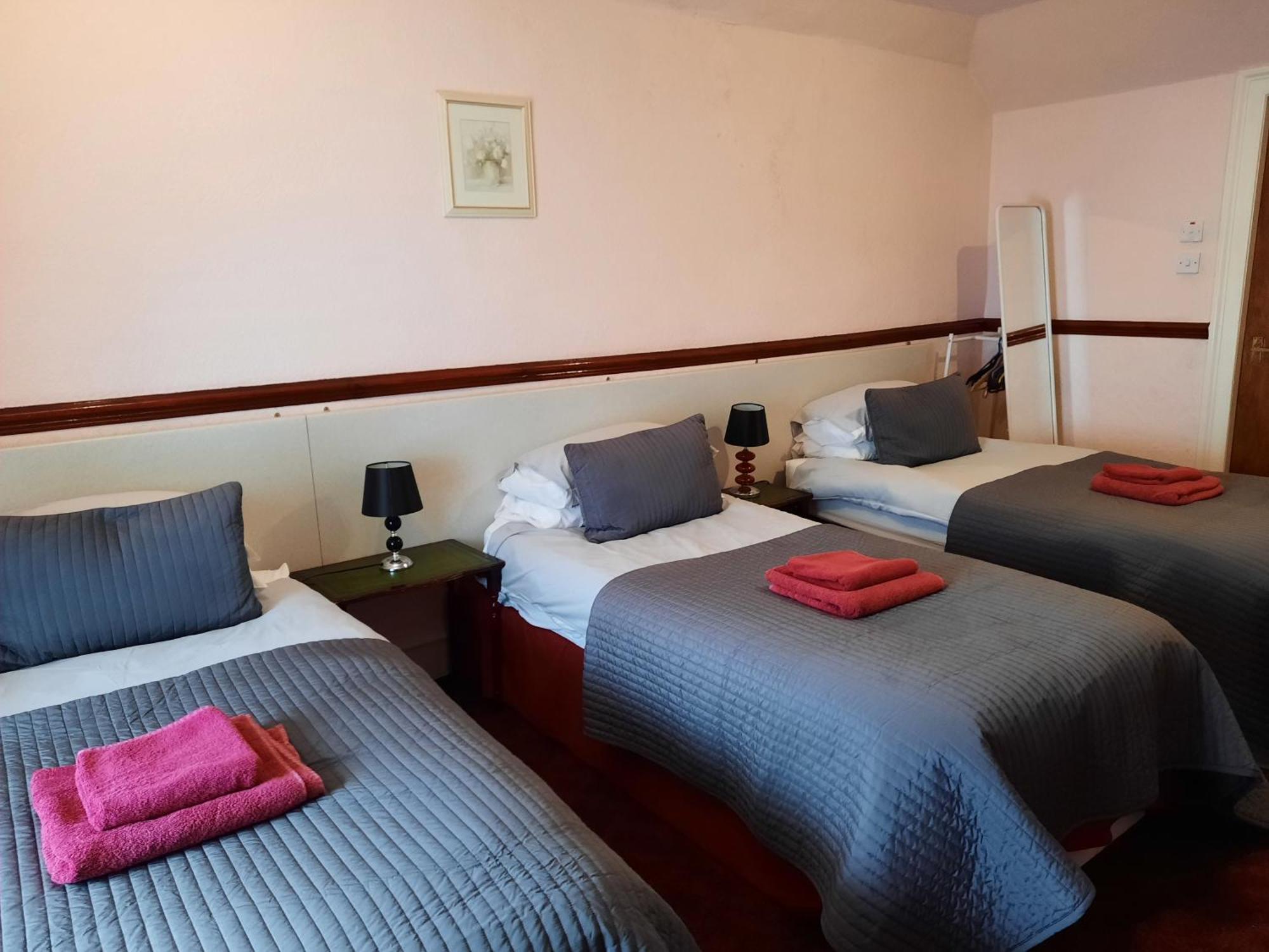 St Ronan'S Hotel Innerleithen Værelse billede